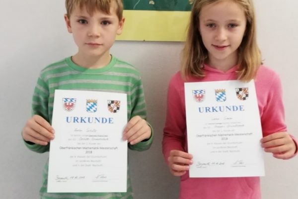 Lena Simon und Anton Schütz aus der Klasse 4G