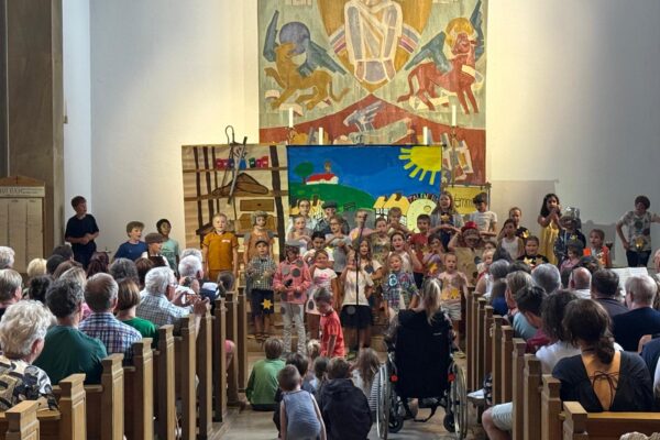 Die Musical AG in der Kirche