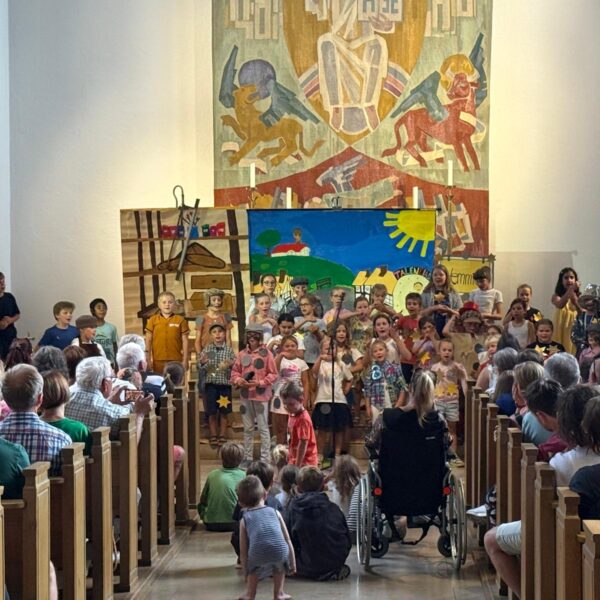 Die Musical AG in der Kirche